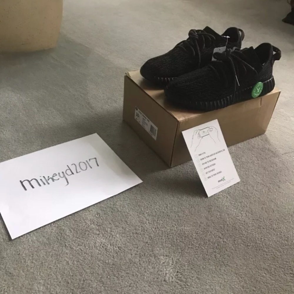 Yeezy Pirate Blacks 2016 Size 10.5